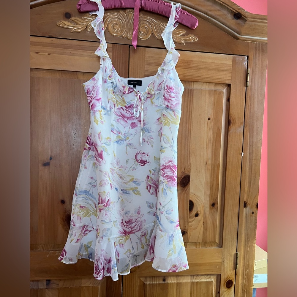 NWOT Majorelle Sunbeams Dress in Romance. Large Ivory and pink Ruffle straps